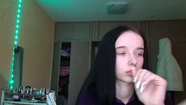 Snapshot of Emilia_Light chatting on 17, 1, 2026 Emilia Light online show from 17, 1, 2026