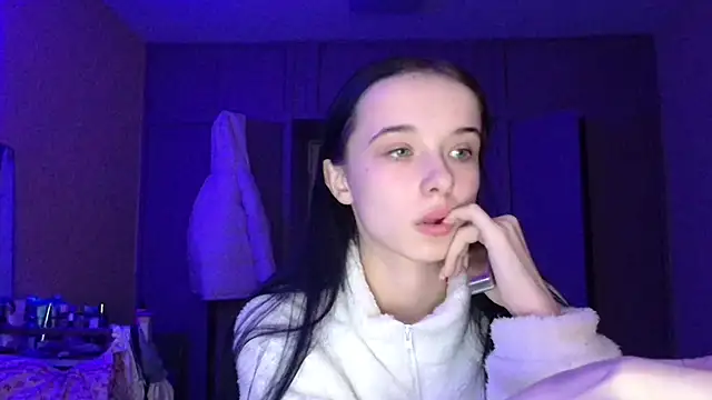 Snapshot of Emilia_Light chatting on 10, 2, 2026 Emilia Light online show from 10, 2, 2026