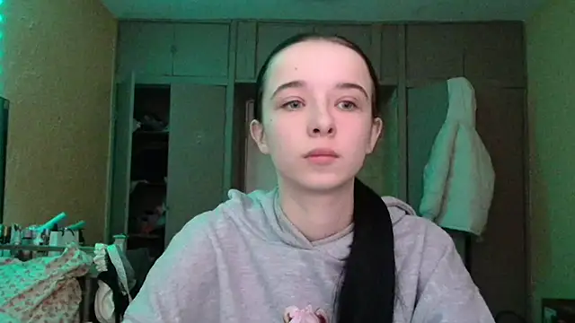 Snapshot of Emilia_Light chatting on 25, 2, 2026 Emilia Light online show from 25, 2, 2026