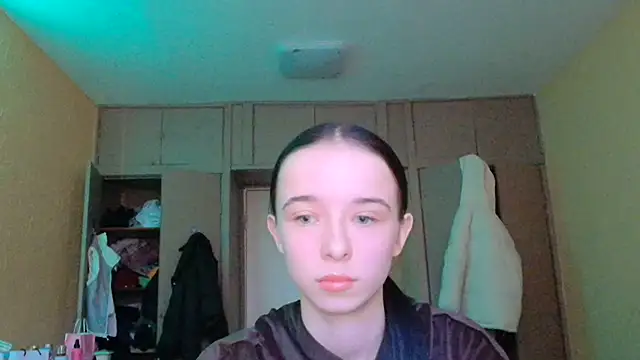 Emilia Light online show from 5, 3, 2026