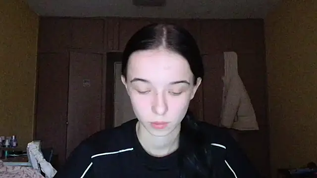 Snapshot of Emilia_Light chatting on 7, 1, 2026 Emilia Light online show from 7, 1, 2026