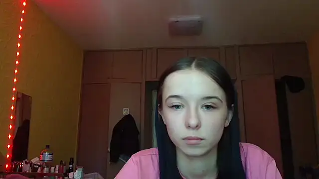 Emilia Light online show from 8, 5, 2026