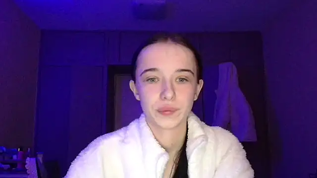 Snapshot of Emilia_Light chatting on 6, 2, 2026 Emilia Light online show from 6, 2, 2026