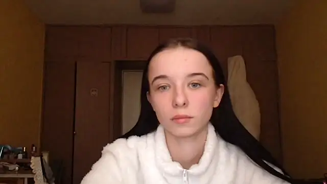 Snapshot of Emilia_Light chatting on 5, 2, 2026 Emilia Light online show from 5, 2, 2026