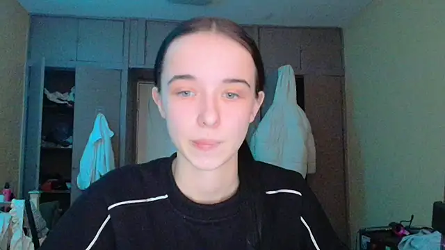 Snapshot of Emilia_Light chatting on 16, 2, 2026 Emilia Light online show from 16, 2, 2026