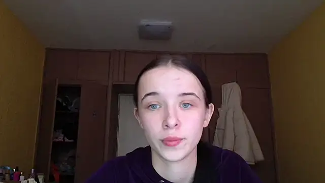 Snapshot of Emilia_Light chatting on 1, 2, 2026 Emilia Light online show from 1, 2, 2026
