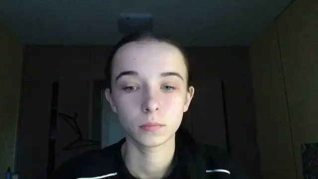 Snapshot of Emilia_Light chatting on 14, 10, 2025 Emilia Light online show from 14, 10, 2025