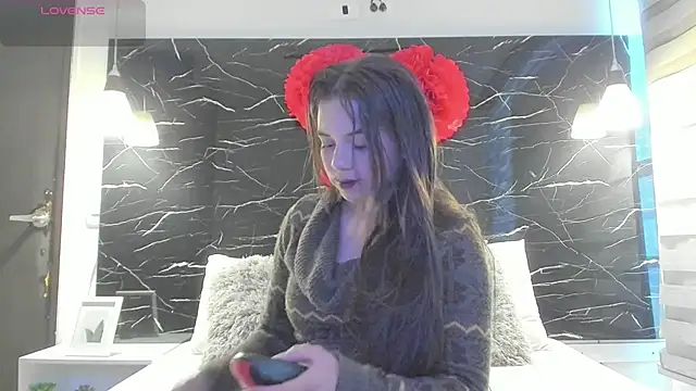 ZOE LE online show from 23, 2, 2026