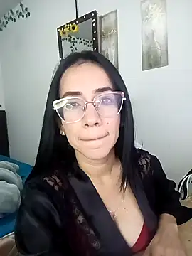 YaraDuartee online show from 17, 12, 2025