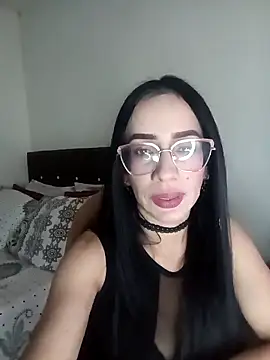 YaraDuartee online show from 10, 4, 2026