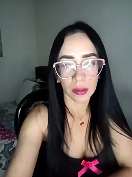 YaraDuartee online show from 10, 4, 2026