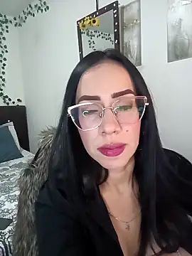 YaraDuartee online show from 8, 3, 2026