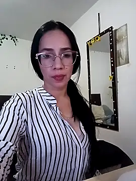 YaraDuartee online show from 15, 10, 2025