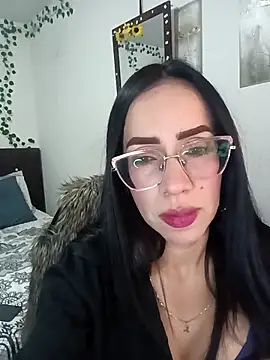 YaraDuartee online show from 8, 3, 2026