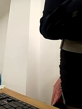 VANESSA  01 online show from 5, 12, 2025