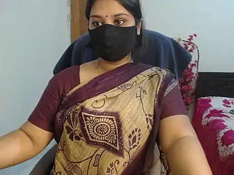 Queen Homaira online show from 11, 11, 2025