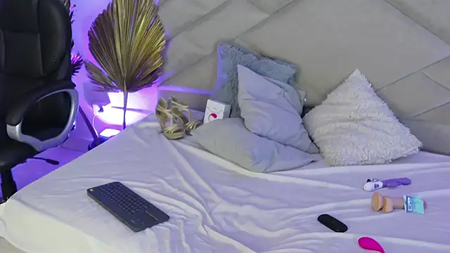 KateValencia online show from 28, 10, 2025