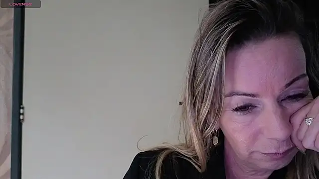 WhimsicalBirdette online show from 6, 5, 2026