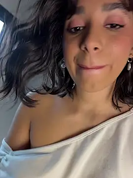 Capricho 01 online show from 17, 2, 2026