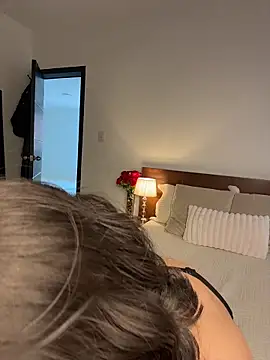 Capricho 01 online show from 27, 2, 2026