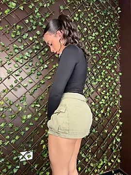 Capricho 01 online show from 5, 2, 2026