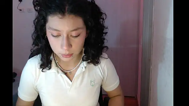 Ivonnybonn online show from 5, 12, 2025