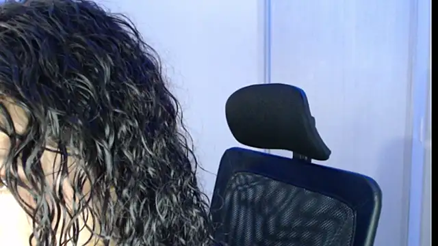 Ivonnybonn online show from 17, 10, 2025