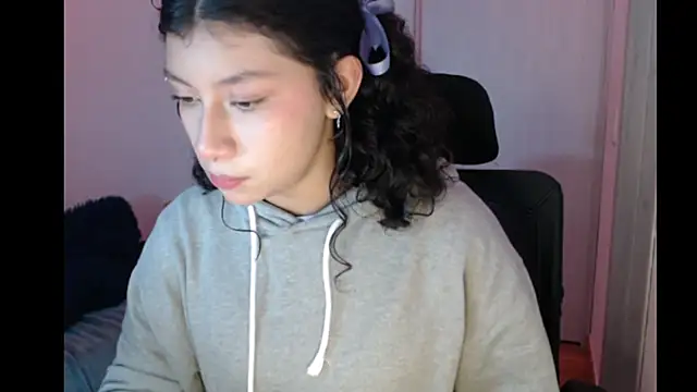 Ivonnybonn online show from 21, 11, 2025