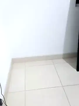 Iron e Velvet online show from 10, 1, 2026