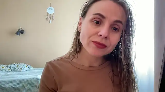 AnnieLove7722 online show from 4, 5, 2026