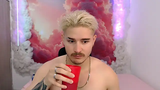 AlexPiersss online show from 21, 10, 2025