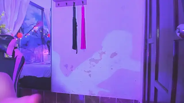 StellaAndTyler online show from 17, 10, 2025