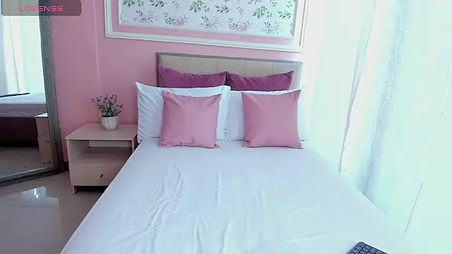 ivy aoki online show from 21, 10, 2025