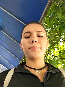 Snapshot of _TOMOE chatting on 27, 9, 2025 TOMOE online show from 27, 9, 2025