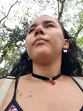 Snapshot of _TOMOE chatting on 4, 10, 2025 TOMOE online show from 4, 10, 2025