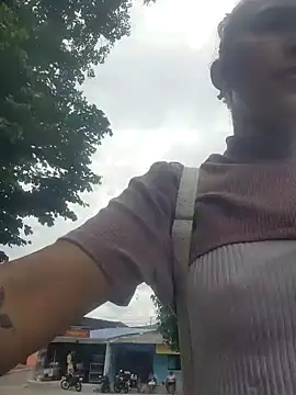 Snapshot of _TOMOE chatting on 28, 11, 2025 TOMOE online show from 28, 11, 2025