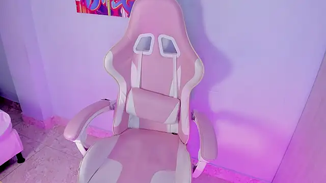 Athenea  fox online show from 3, 10, 2025