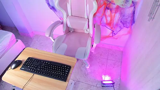 Athenea  fox online show from 29, 10, 2025