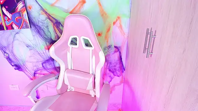 Athenea  fox online show from 31, 10, 2025