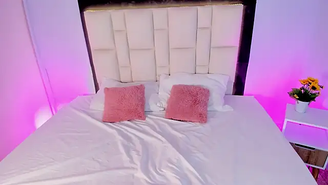 Athenea  fox online show from 11, 10, 2025