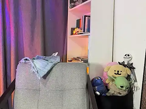 Maya-milkshake online show from 14, 11, 2025