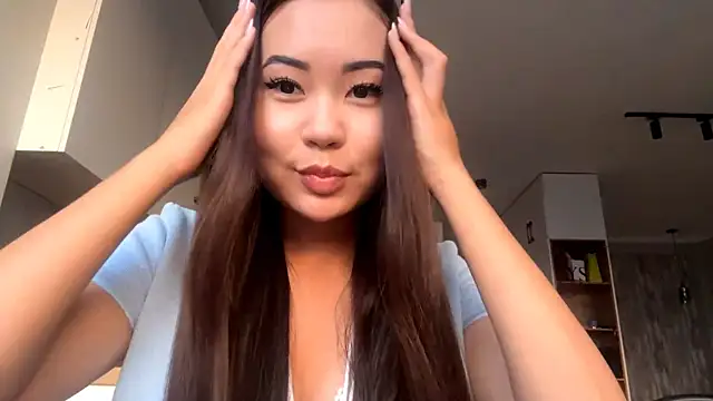 Snapshot of Ur_neighbor_Kira chatting on 25, 10, 2025 Ur neighbor Kira online show from 25, 10, 2025