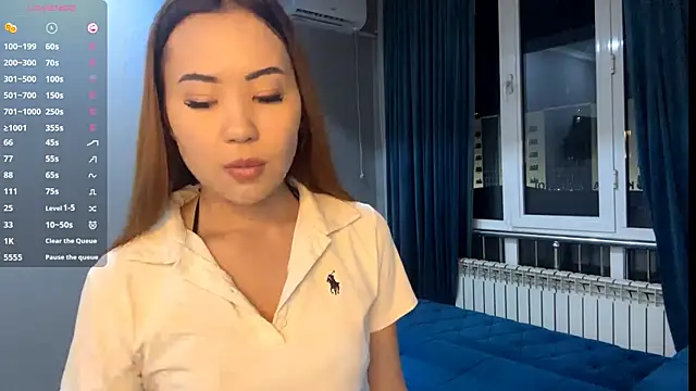 Ur neighbor Kira online show from 11, 1, 2026