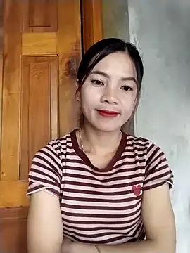 Snapshot of lmc-zz chatting on 5, 7, 2026 lmc-zz online show from 5, 7, 2026
