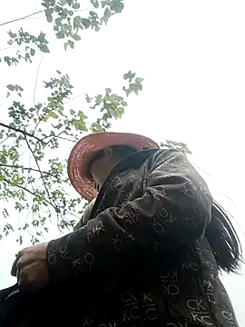 bree-zz online show from 2, 2, 2026