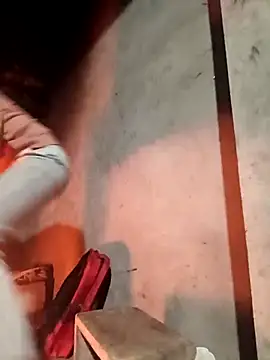 bree-zz online show from 2, 12, 2025