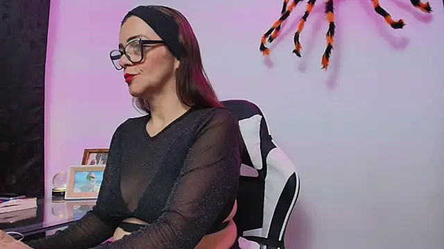 Carol Miss2 online show from 28, 10, 2025