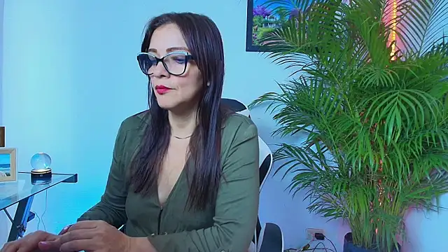 Carol Miss2 online show from 10, 11, 2025