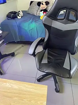 zamir333 online show from 17, 4, 2026