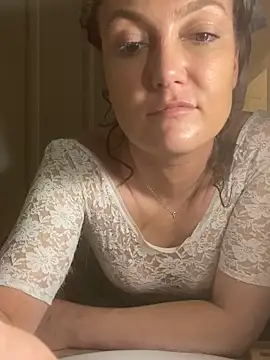 sexybriiiixoxo online show from 27, 5, 2026